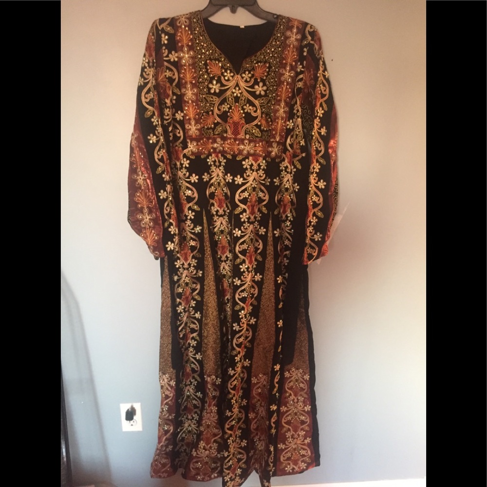 Traditional Palestinian/ Middle Eastern Thawb